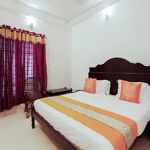 Oyo 4867 Royal Homes 3* Alappuzha